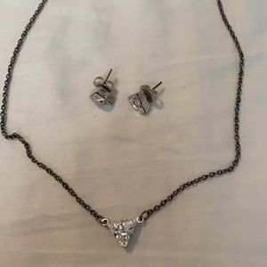 Sabika necklace and matching earrings